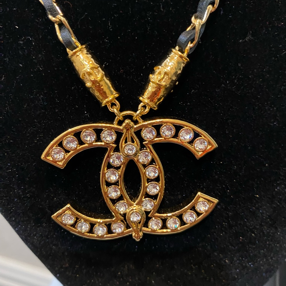 Authentic CHANEL Gold plated chain and Black leather Necklace Iconic CC Design.